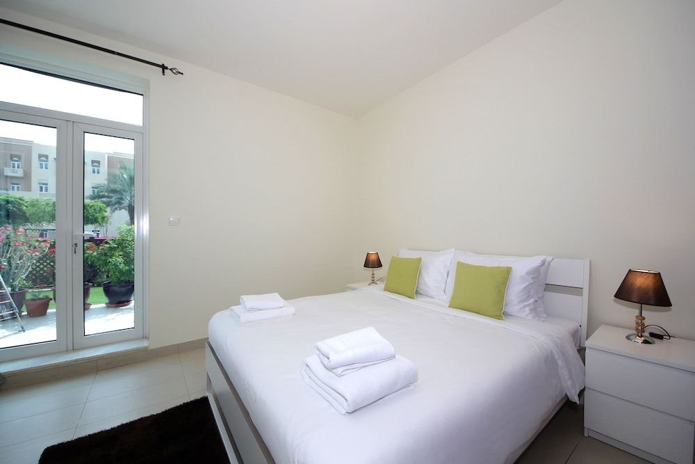 Signature Holiday Home-Masakin Al Furjan Apartment 3