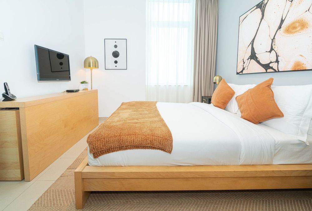 undefined FantaStay Botanica Towers 4