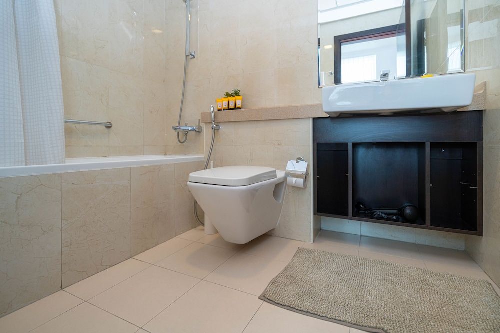 undefined FantaStay Botanica Towers 7