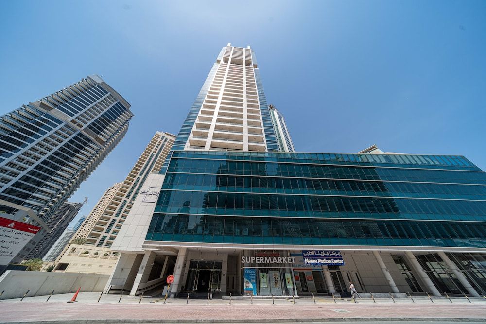 undefined FantaStay Botanica Towers 3