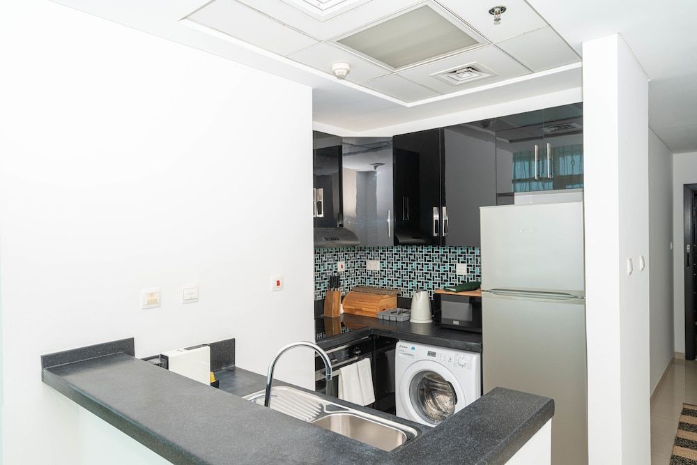 undefined FantaStay Botanica Towers 10