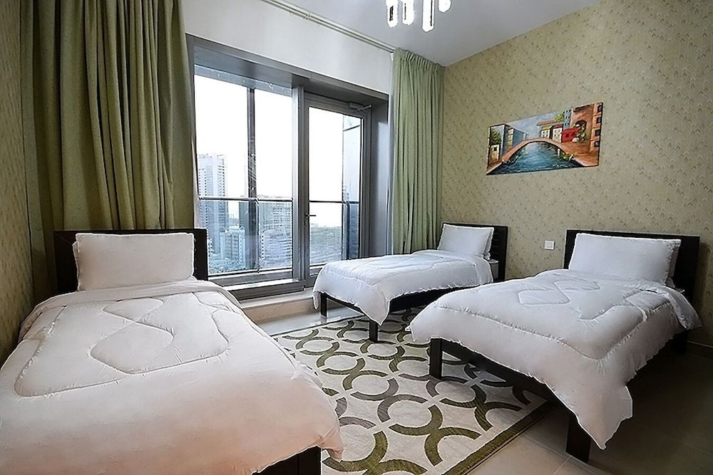 undefined Sparkle Tower 7