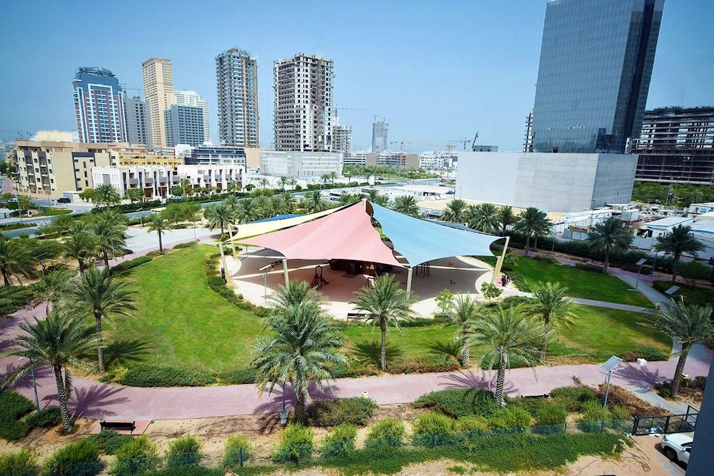 undefined Regent Court 3