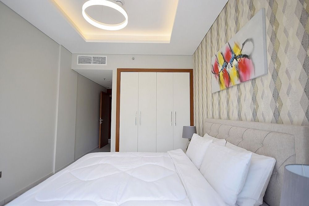 undefined Regent Court 7