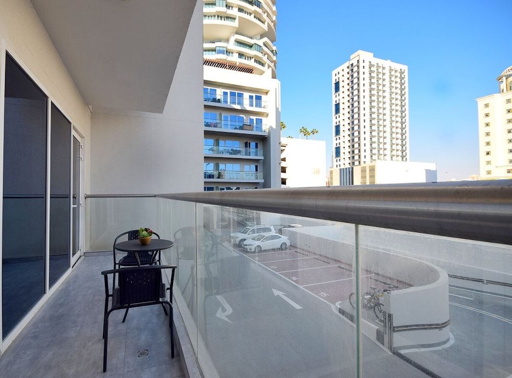 Regent Court Standard Apartment, 1 Bedroom, Pool Access, Park View 11