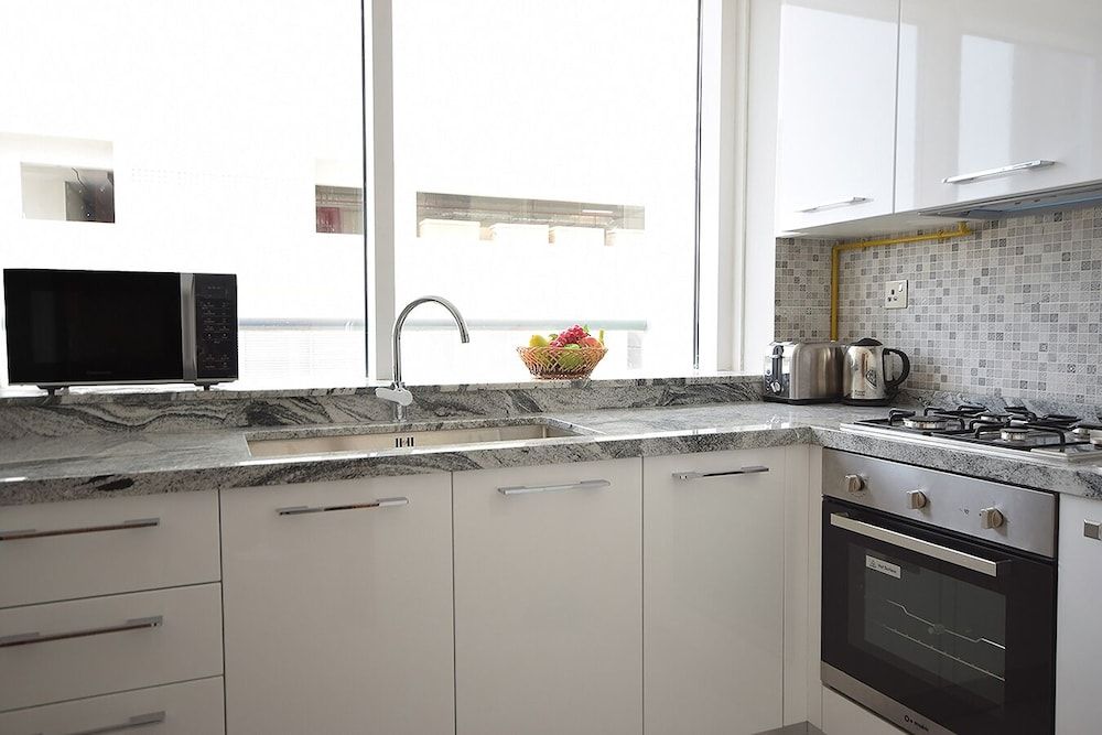 undefined Regent Court 8