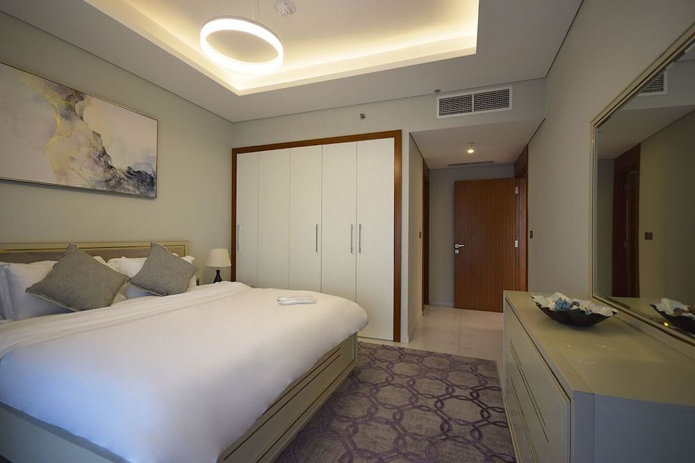 Regent Court Standard Apartment, 1 Bedroom, Pool Access, Park View 7