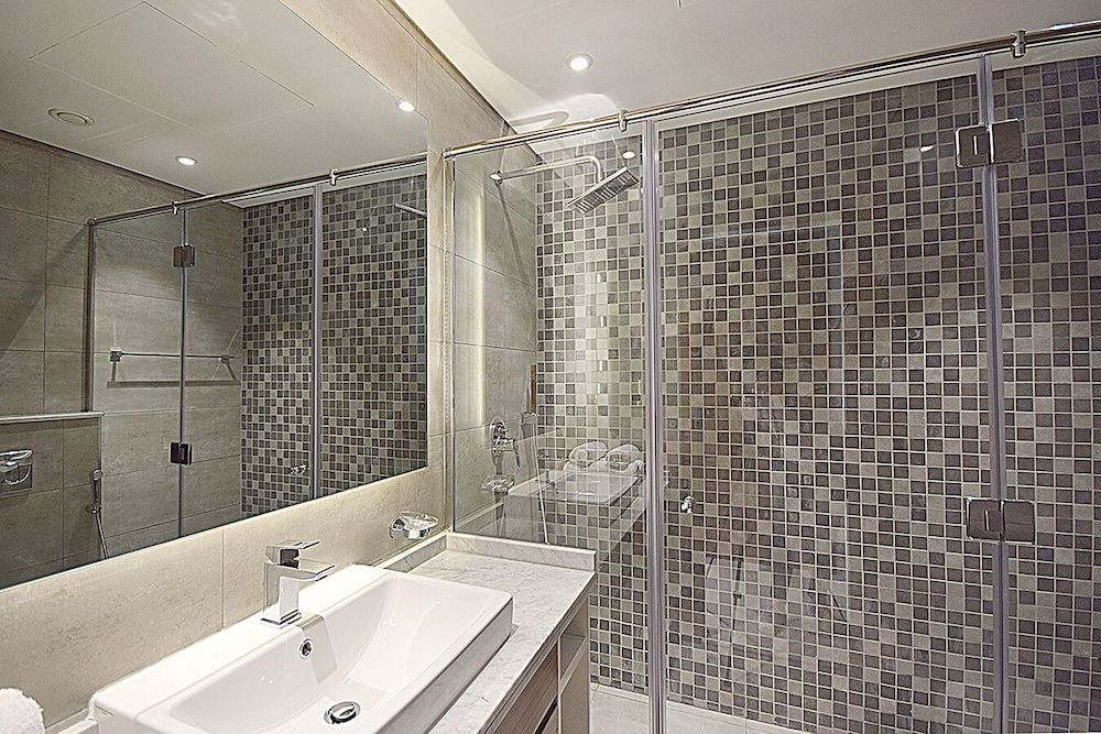 undefined Regent Court 10