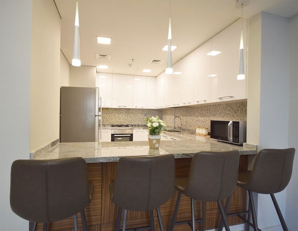 Regent Court Standard Apartment, 1 Bedroom, Pool Access, Park View 6