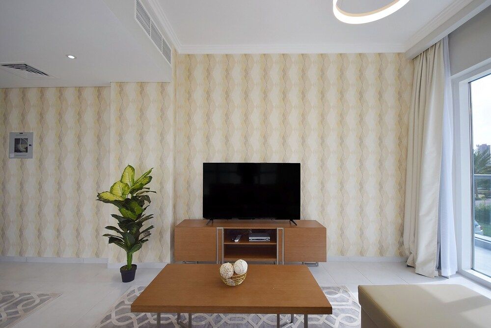 undefined Regent Court 5