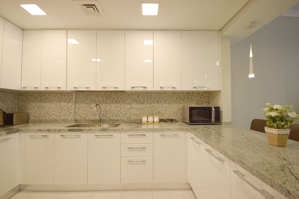 Regent Court Standard Apartment, 1 Bedroom, Pool Access, Park View 10