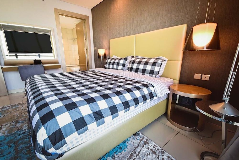 Paramount Standard Apartment, 2 Bedrooms, Pool Access 8