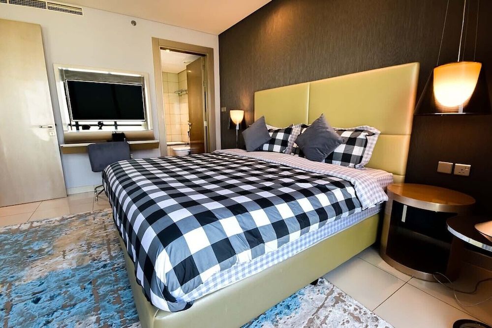 Paramount Standard Apartment, 2 Bedrooms, Pool Access 2