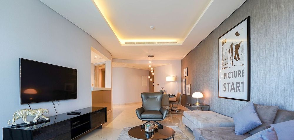 Paramount Standard Apartment, 3 Bedrooms, Pool Access 8