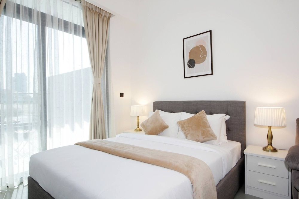 undefined Amazing Studio Thirteen 6