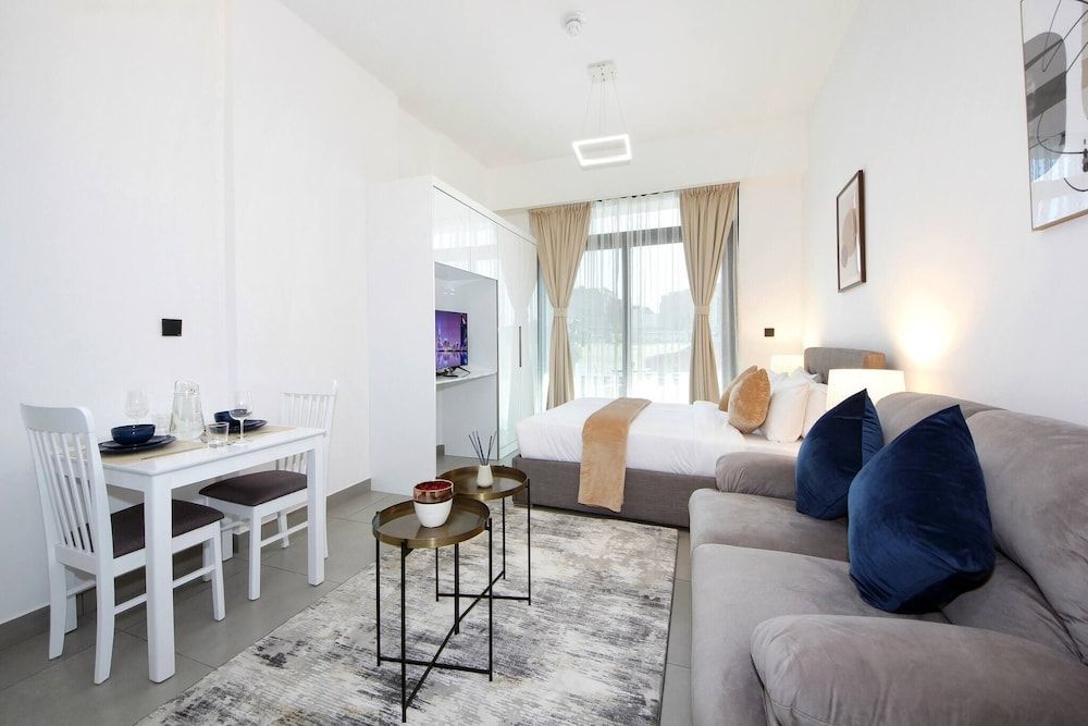 undefined Amazing Studio Thirteen 4