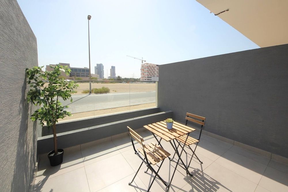 undefined Amazing Studio Thirteen 7