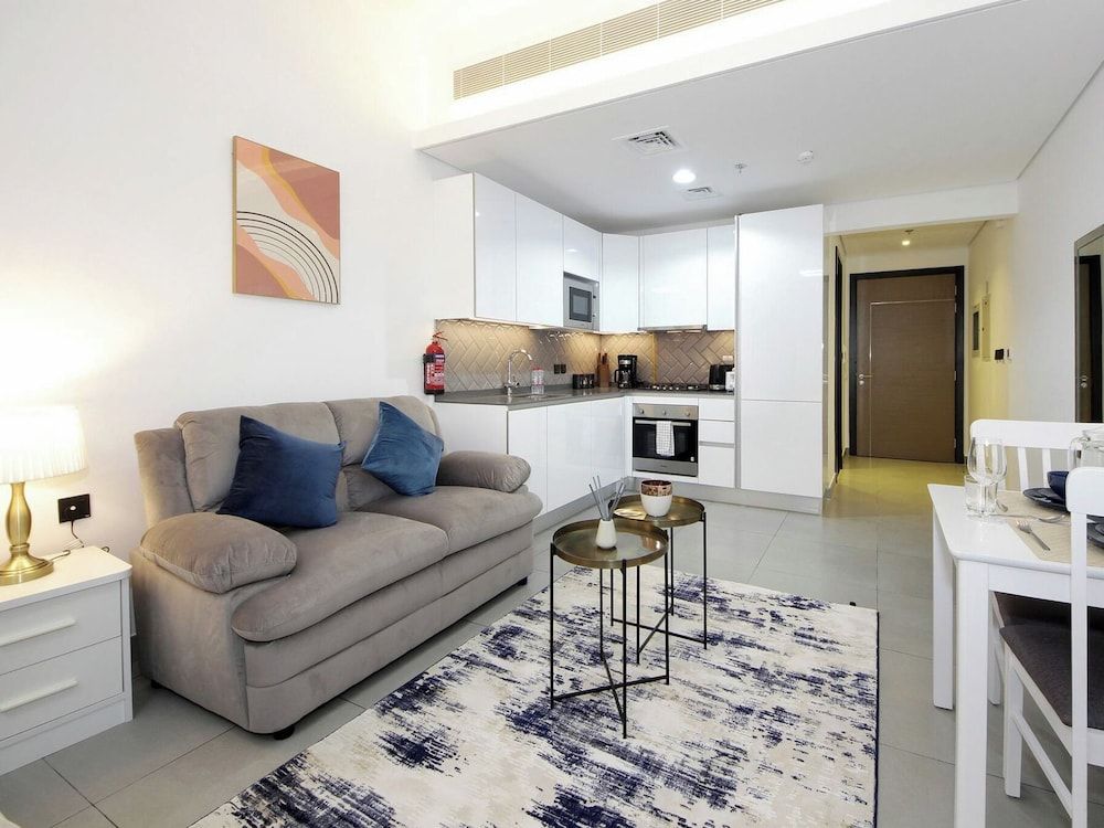 Amazing Jvc Studio Three Studio, Multiple Bedrooms, Balcony 10