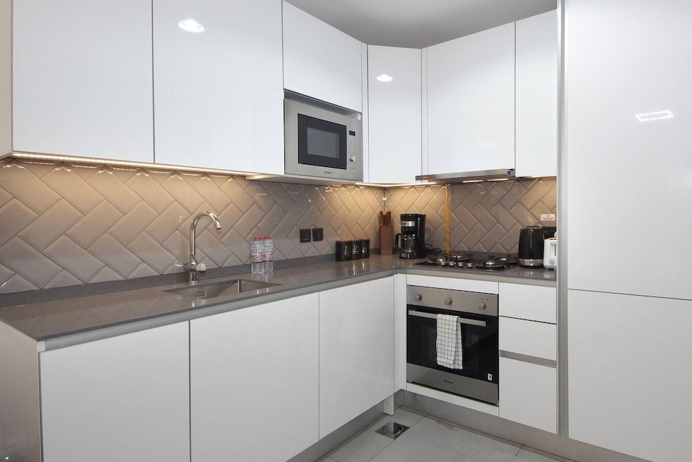 Amazing Jvc Studio Three Studio, Multiple Bedrooms, Balcony 24