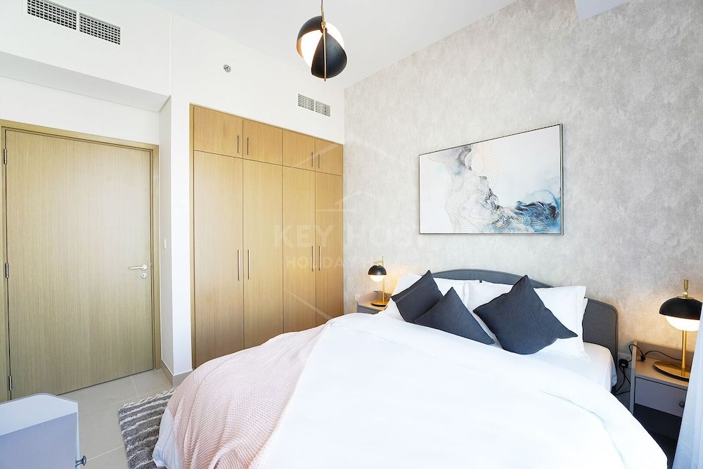 undefined 52|42 Tower 5