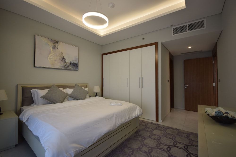 undefined Regent Court 114 5