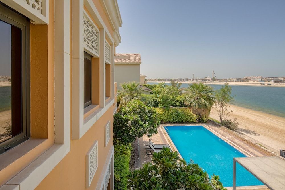 undefined Prvt Pool Beach in Luxury Palm Jumeirah Villa 4