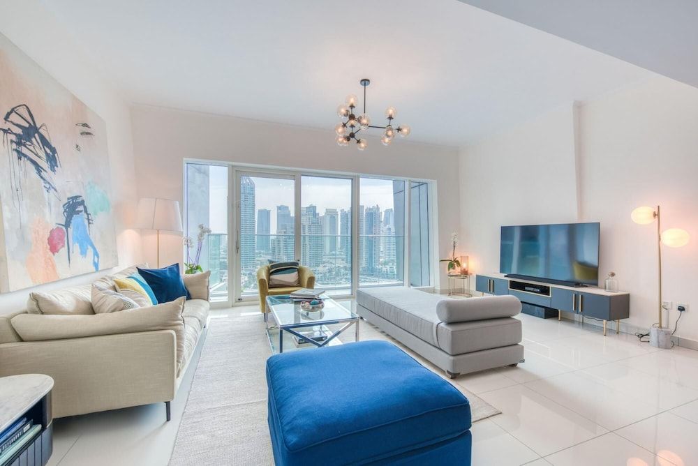 undefined Aesthetic Apt w Stunning Vw in Luxurious Building 8