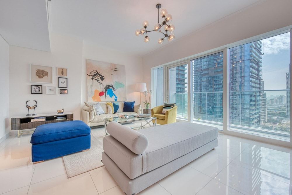 undefined Aesthetic Apt w Stunning Vw in Luxurious Building 9