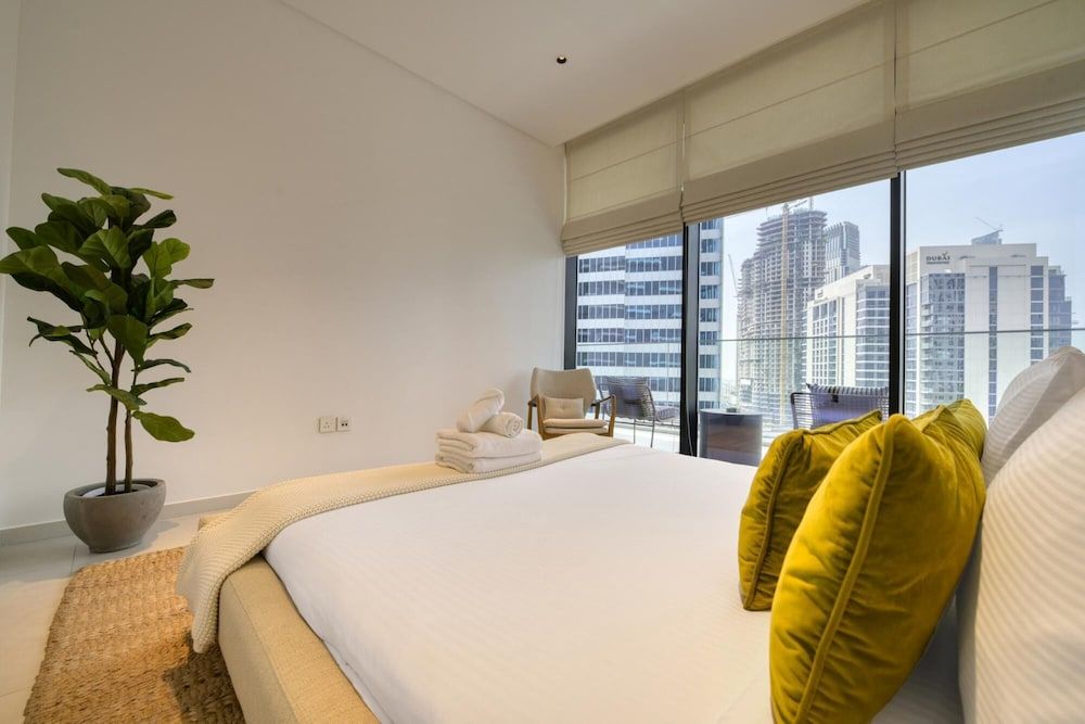 undefined Luxury Apt W Burj Khalifa Vw Dubai Canal Access 9