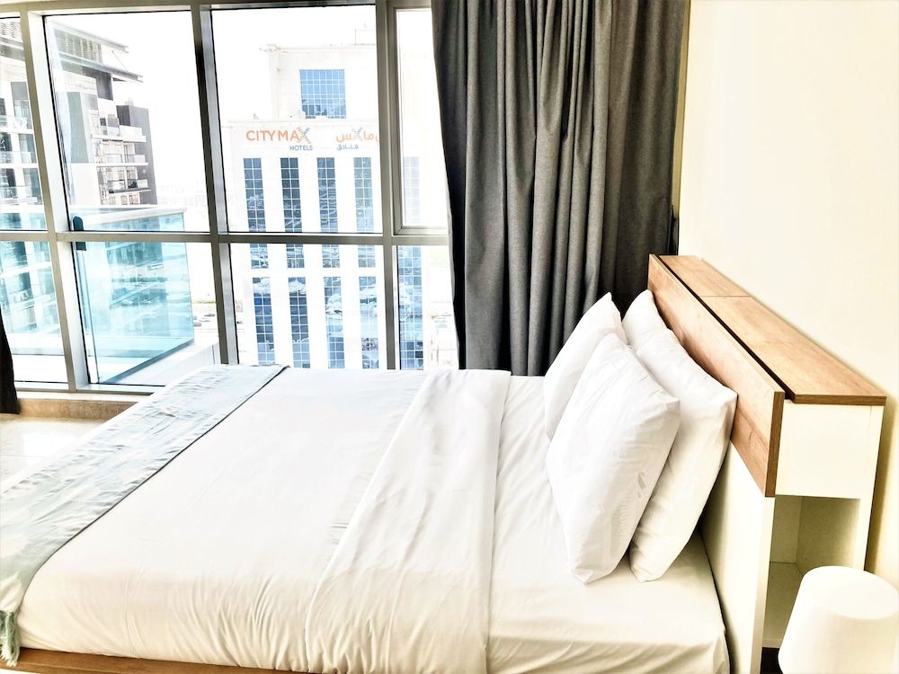 undefined Wonderful Stay in the Heart of Business Bay 2