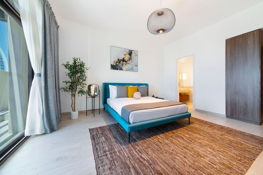 undefined Maison Privee - Exclusive Luxury 3BR Apt with scenic views of Burj Al Arab 7