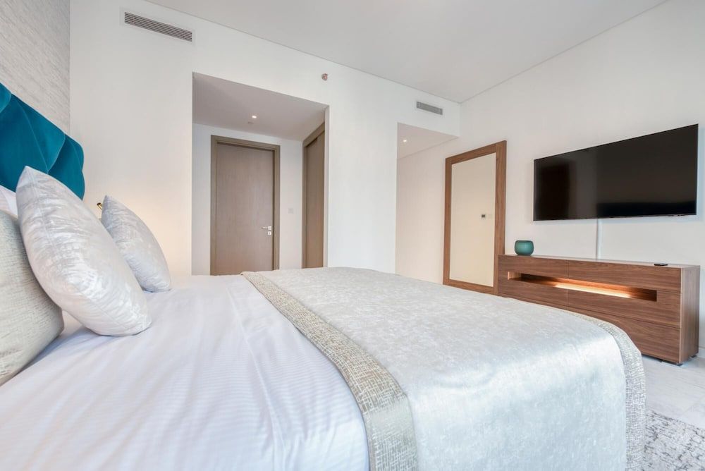 Sea View Style and Beach Vibes 1 BR Apartment 75