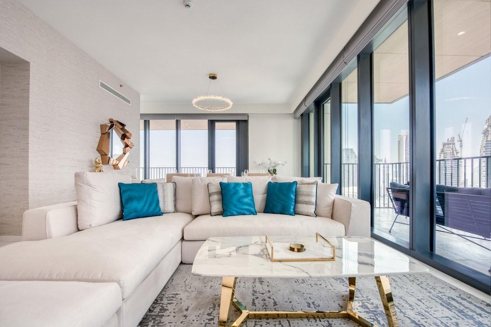 Sea View Style and Beach Vibes 1 BR Apartment 6