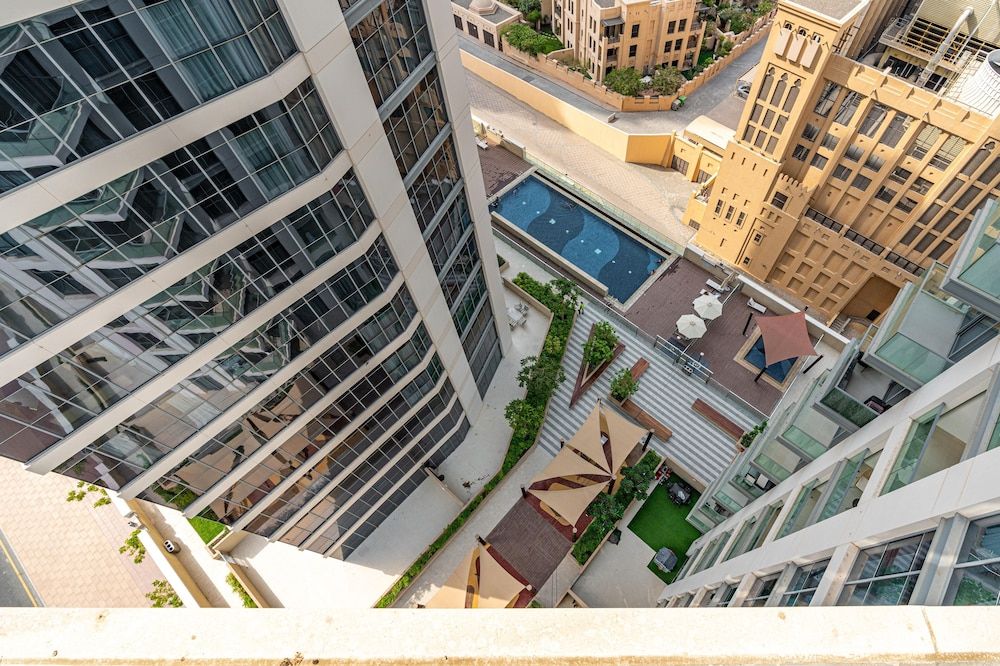 undefined Lux BnB Bellevue Tower - Burj Views 6