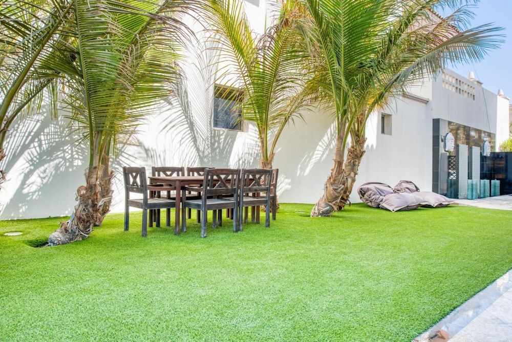 undefined Glamourous Beachfront Villa on The Palm w Pool 6