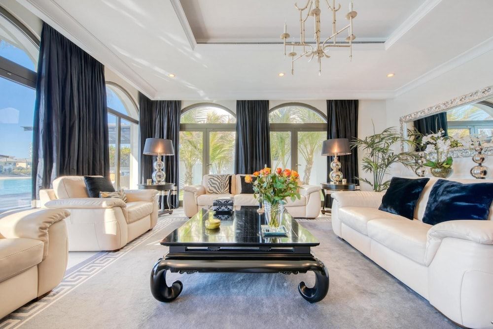 undefined Glamourous Beachfront Villa on The Palm w Pool 7