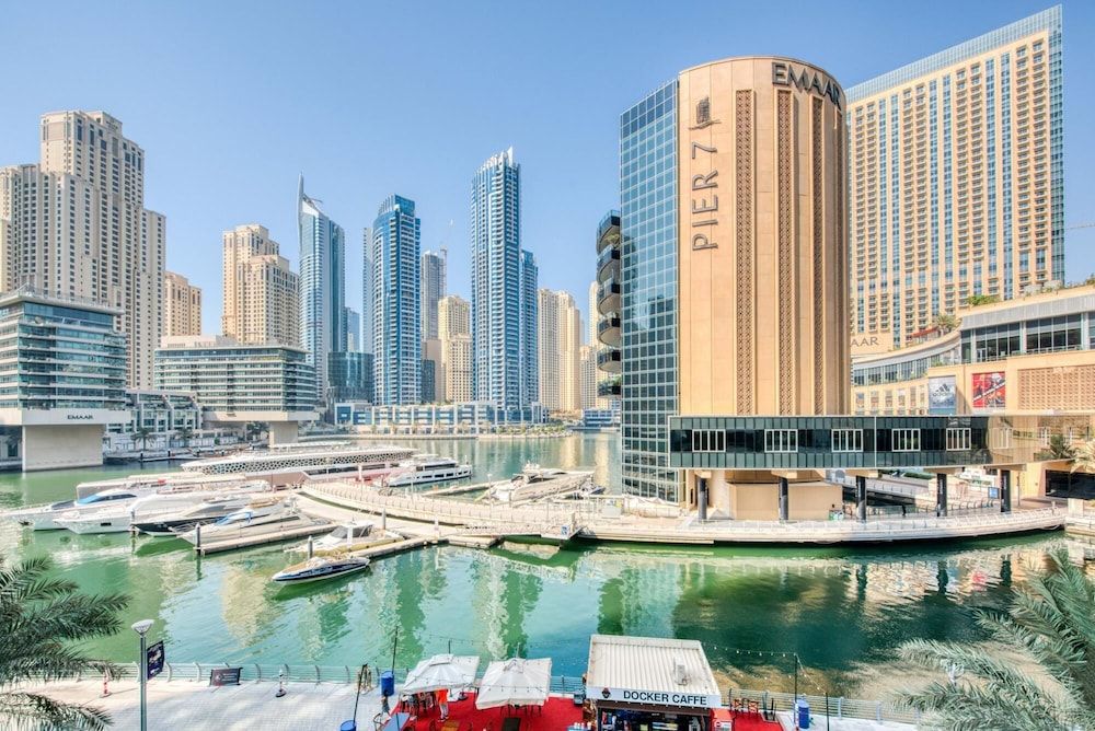 Luxury Apt w Private Jacuzzi Overlooking the Water Apartment 54