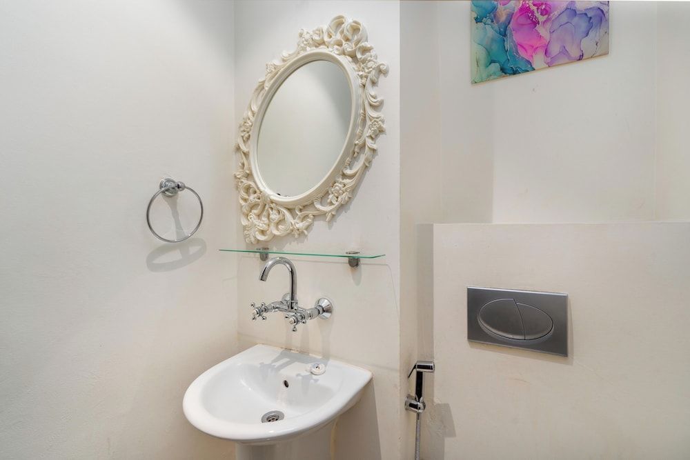 Lux BnB I Souk Al Bahar I Burj Khalifa Views Luxury Apartment 23