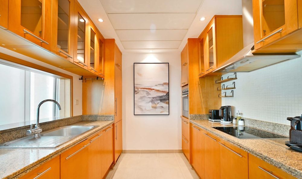 undefined LUX  Marina Promenade 1 BR Prime Loc Apt 6