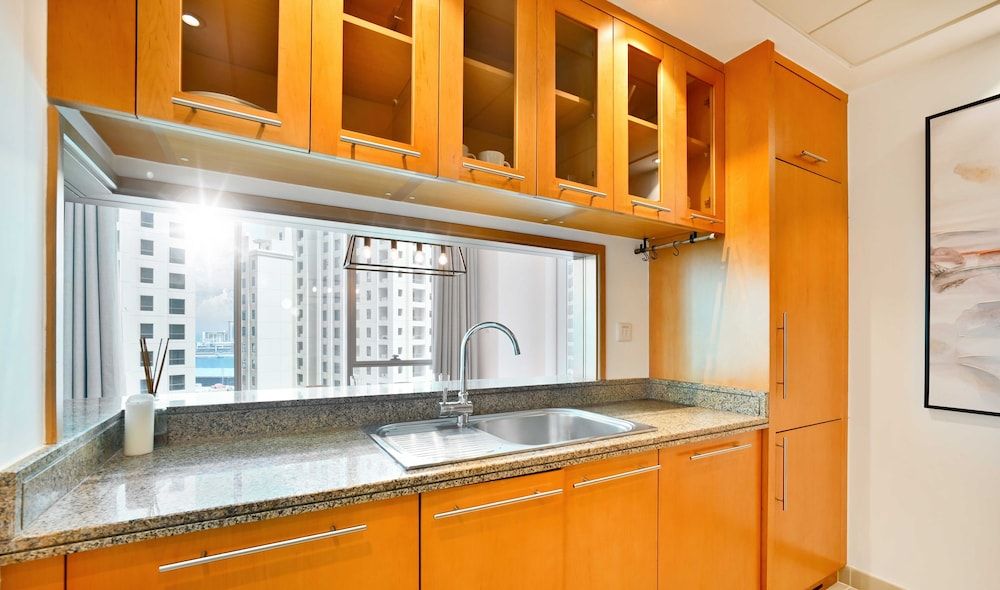 undefined LUX  Marina Promenade 1 BR Prime Loc Apt 5