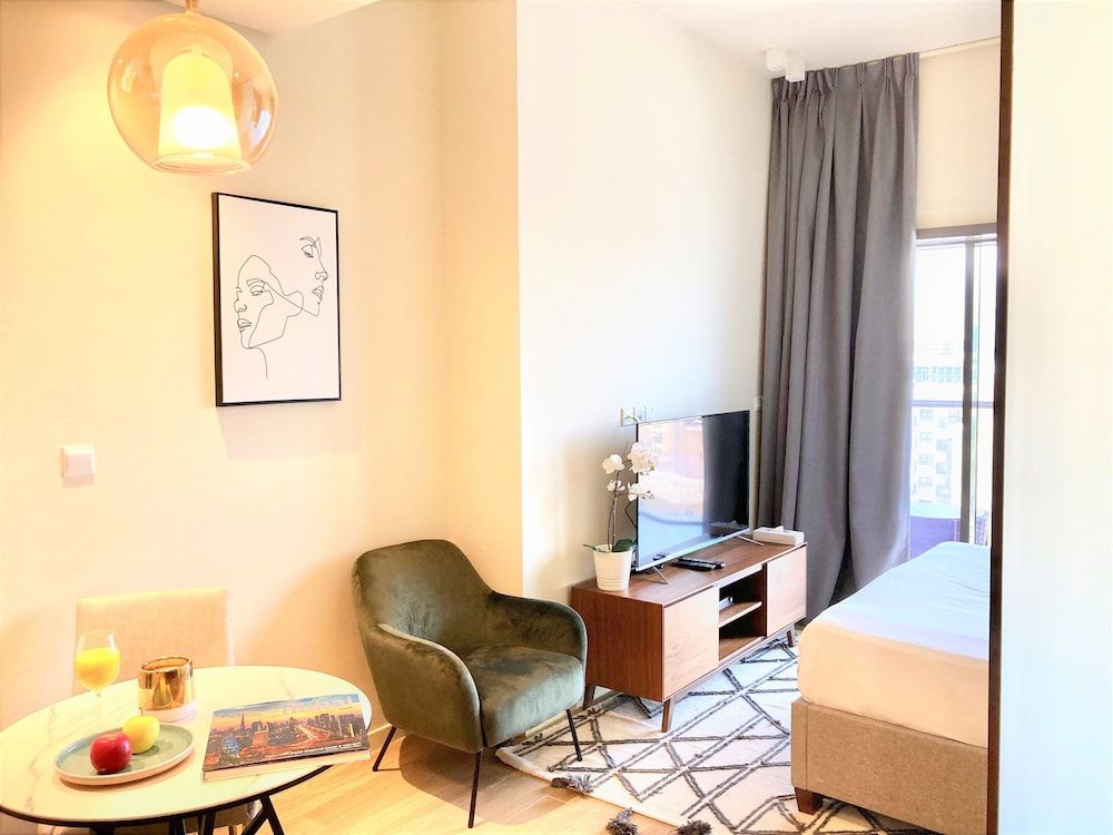 Amazing Studio With Balcony in Park View Dubai Apartment (0 Bedroom) 9