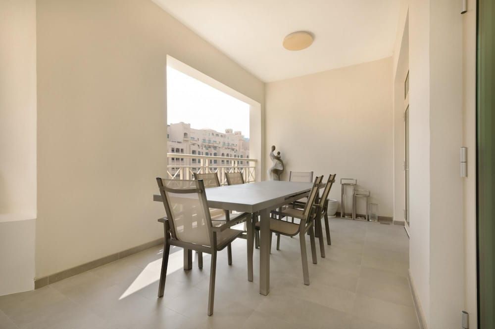 undefined Luxurious 2 Bed Apt on Palm Jumeirah 4