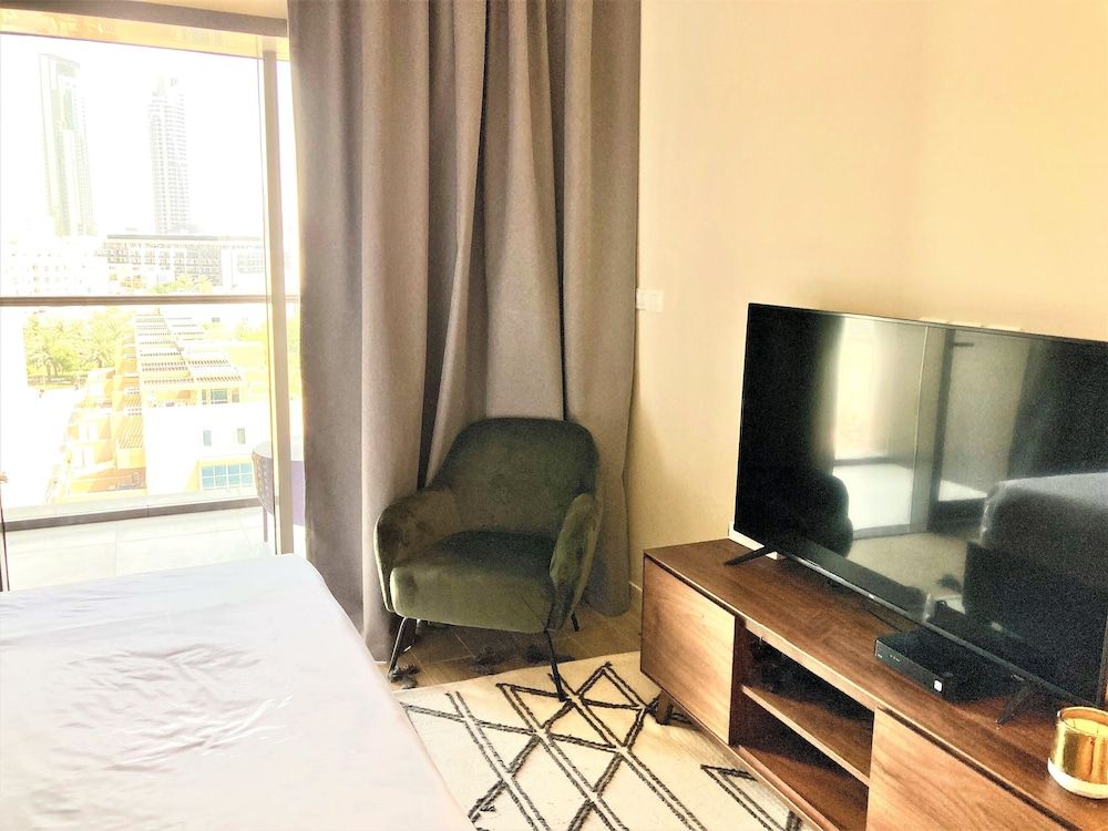 Stunning Living in Park View JVC Dubai Apartment (0 Bedroom) 7