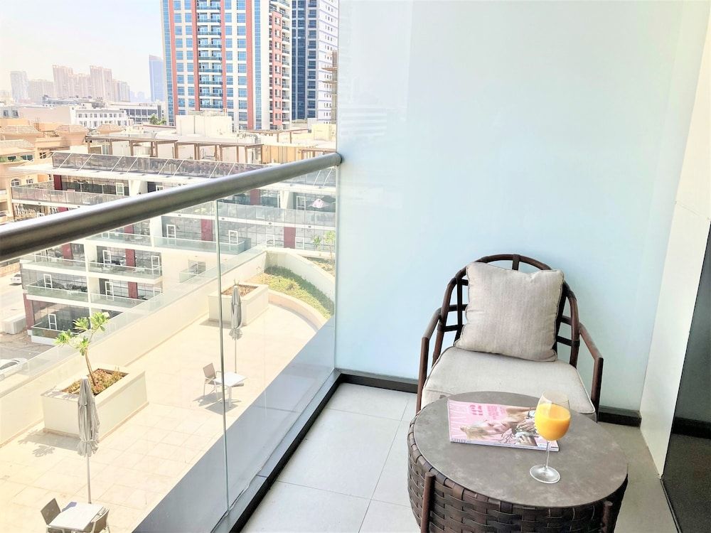 Stunning Living in Park View JVC Dubai Apartment (0 Bedroom) 9