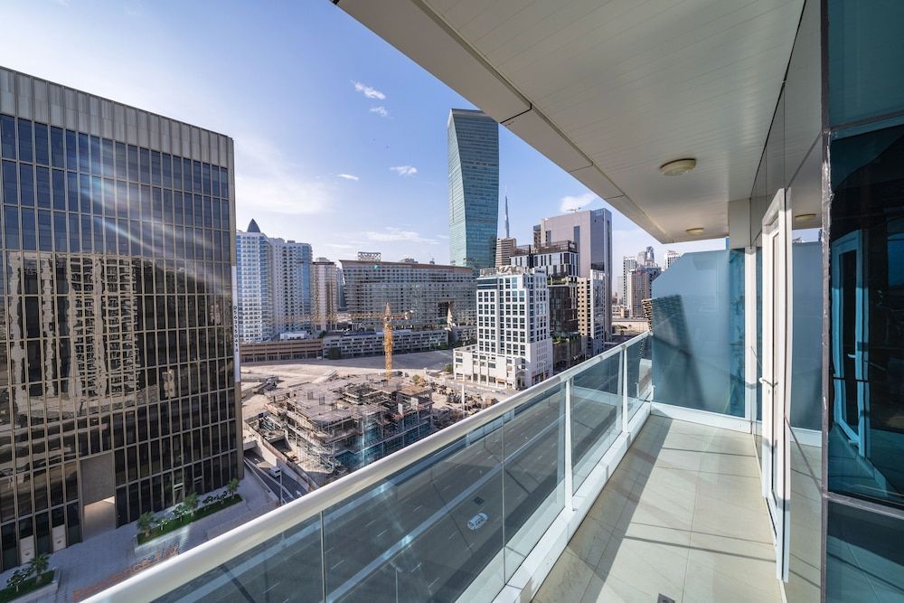 undefined Spacious Apartment With Balcony in Business Bay 3