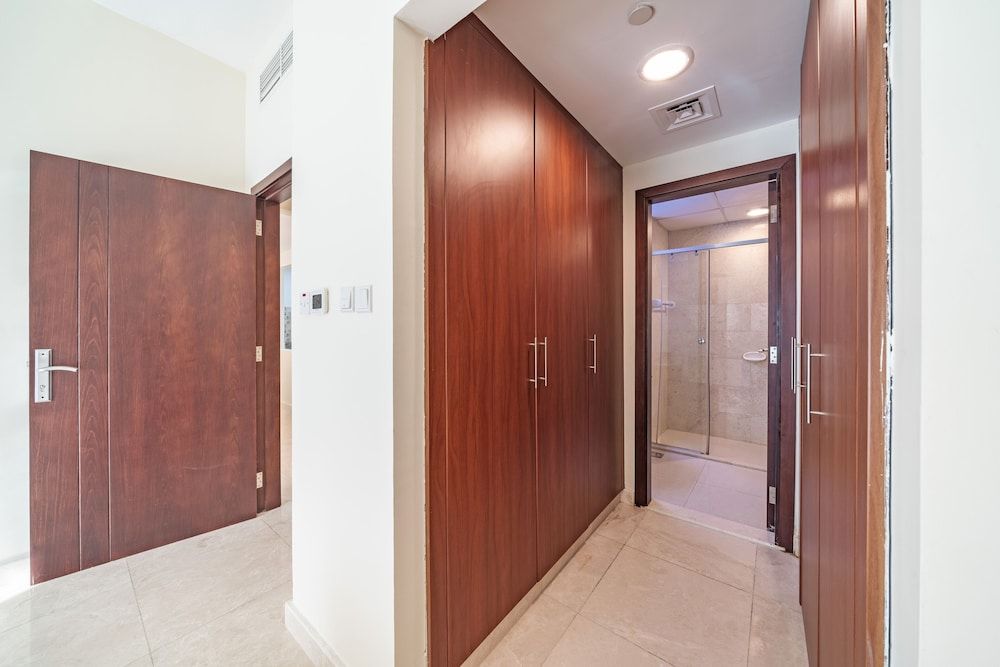 undefined Spacious Apartment With Balcony in Business Bay 6