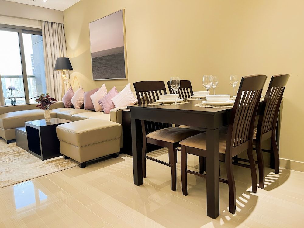 Luton Vacation Homes - Elite Downtown Residence