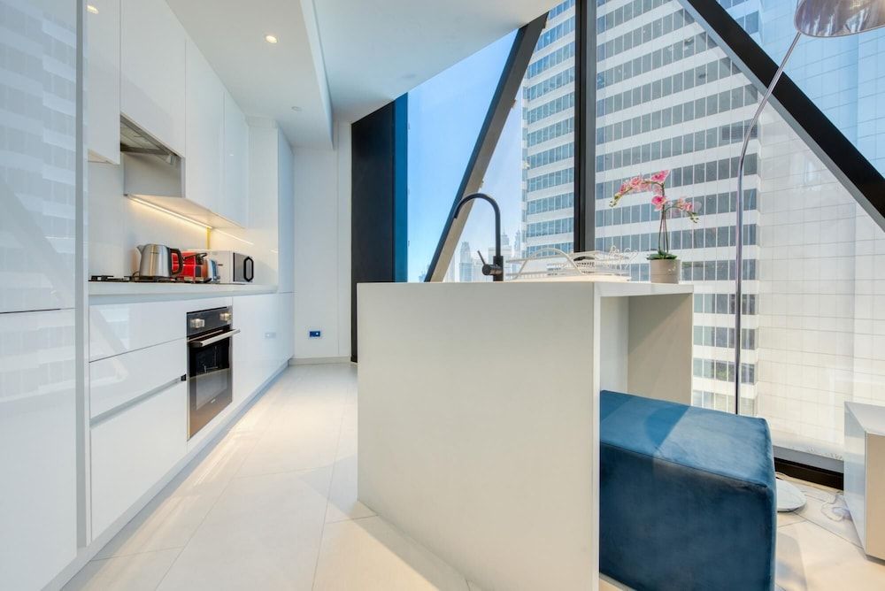 Well Connected Luxury Apt w Waterway Vws Apartment 5