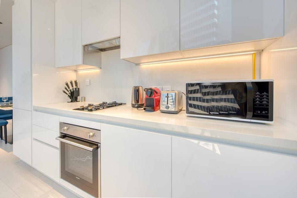 Well Connected Luxury Apt w Waterway Vws Apartment 6