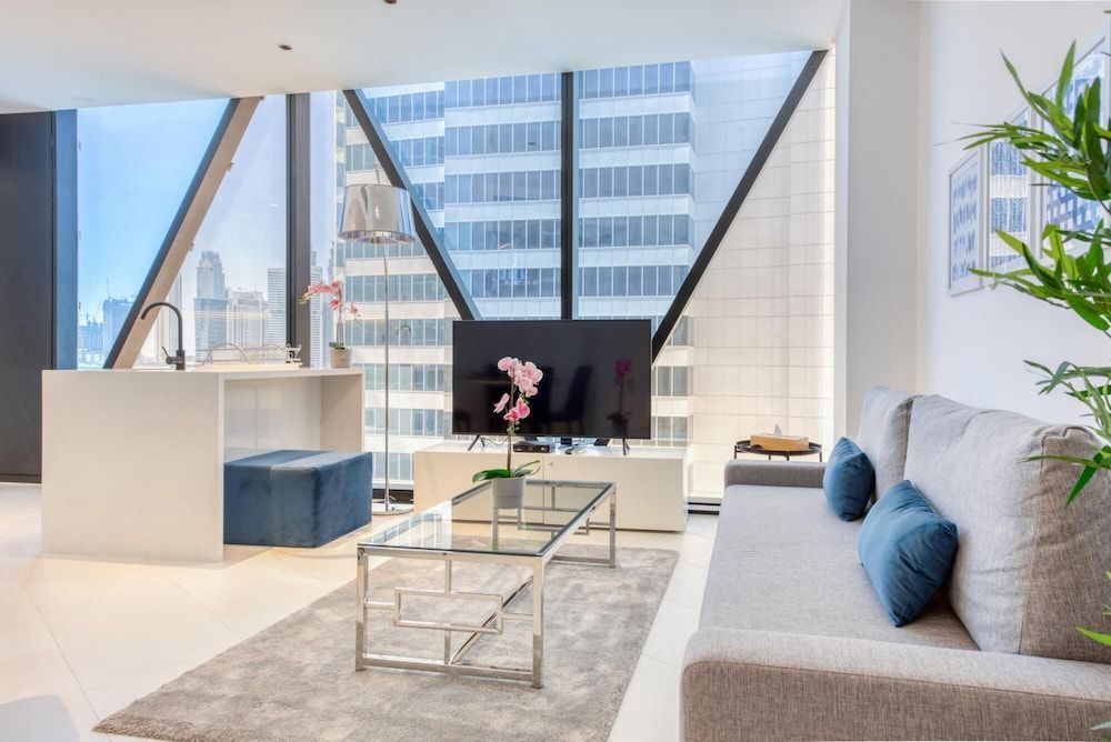 Well Connected Luxury Apt w Waterway Vws Apartment 8